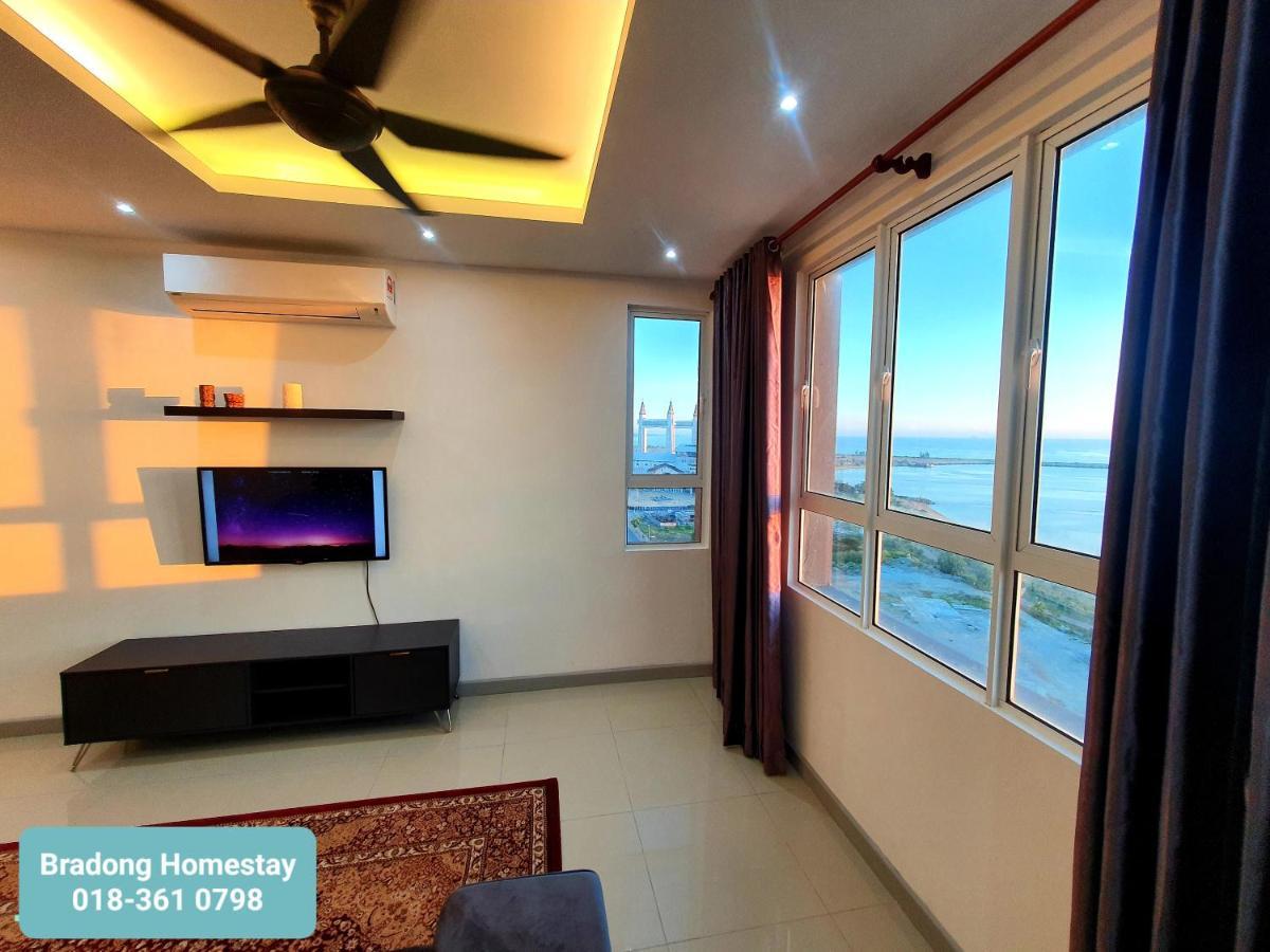 Bradong Homestay - Musllm Only, 3 Queen Bedrooms, Seaview, Infinity Pool, Gym, Near Drawbridge & Ktcc Mall كُوالا تيرينغانو المظهر الخارجي الصورة